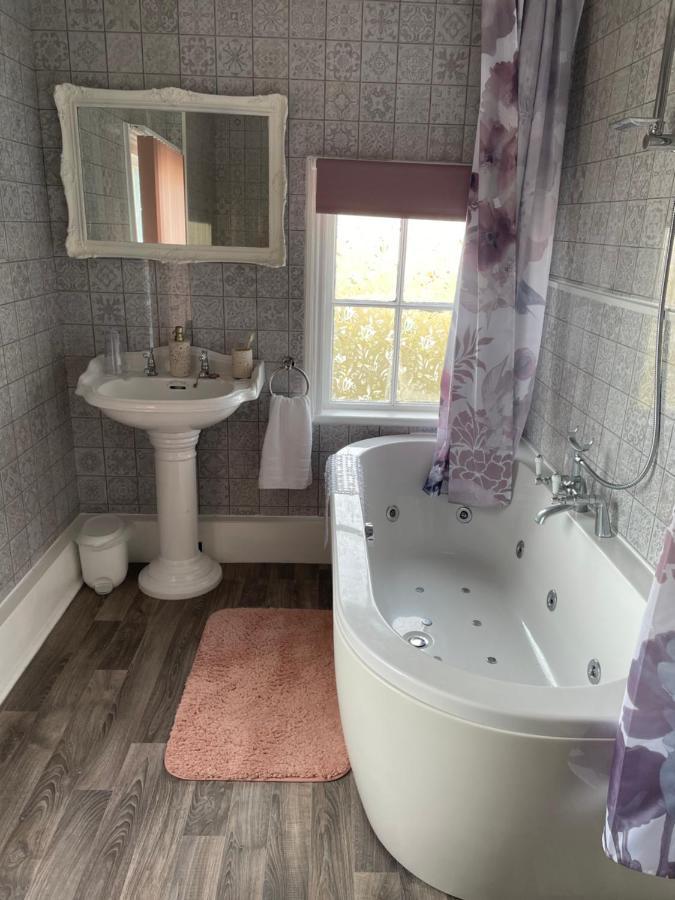Dale View Bed & Breakfast Holmrook Екстер'єр фото